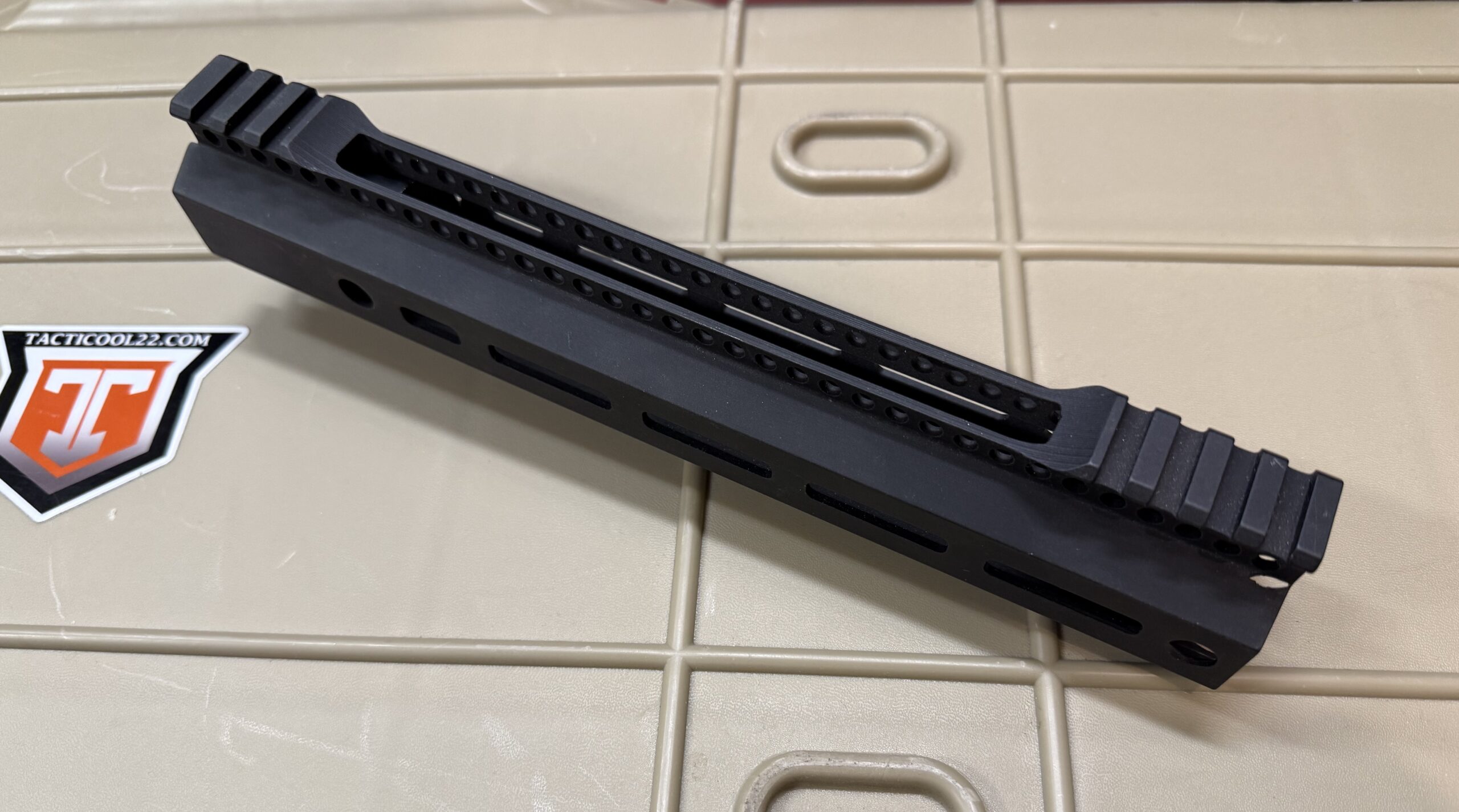 10" Free Float Handguard with Picatinny Rail for 15-22 (One off prototype) - Image 2